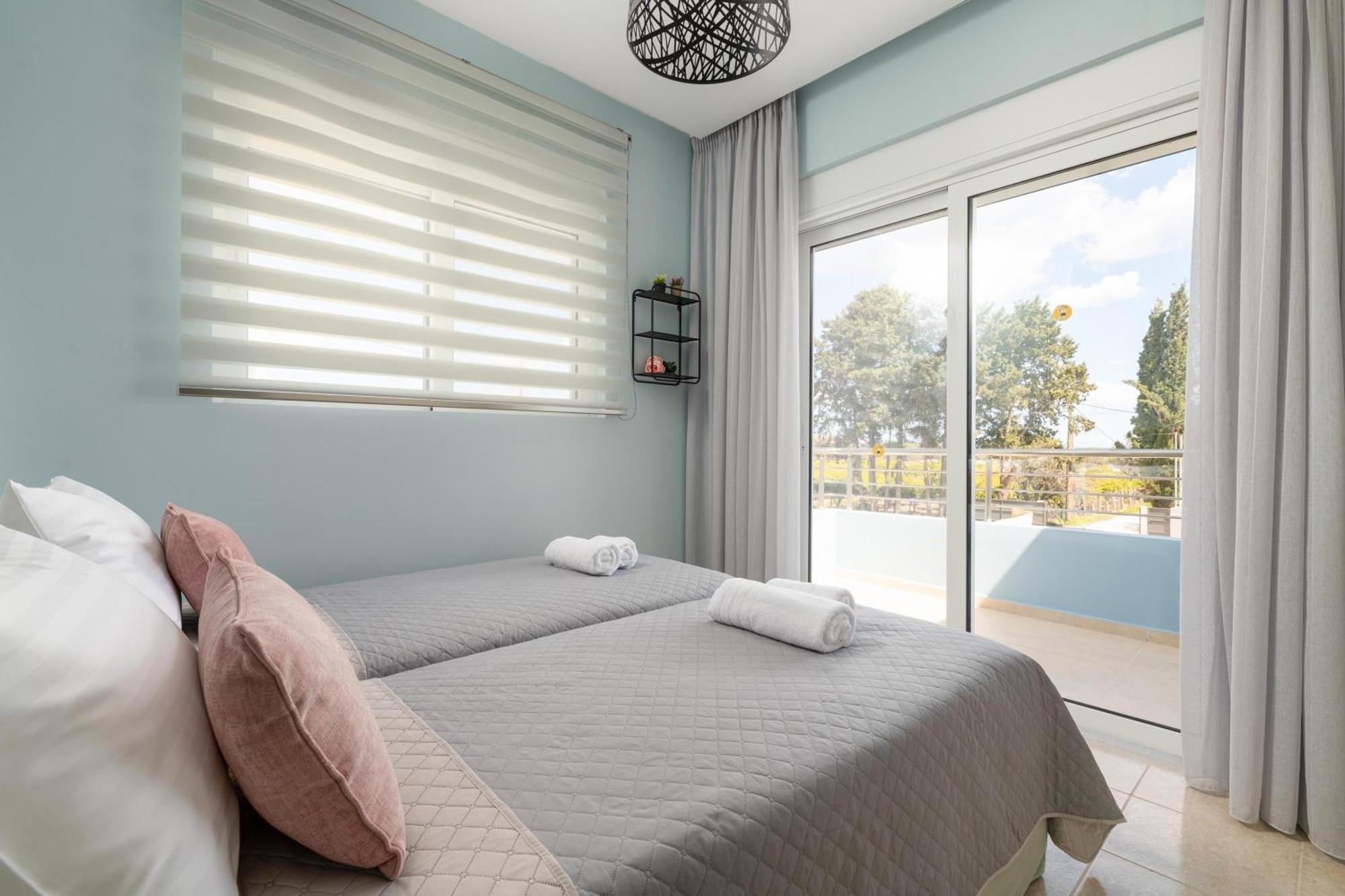 Ethria Pool Villa With Heated Jacuzzi Afándu Kültér fotó