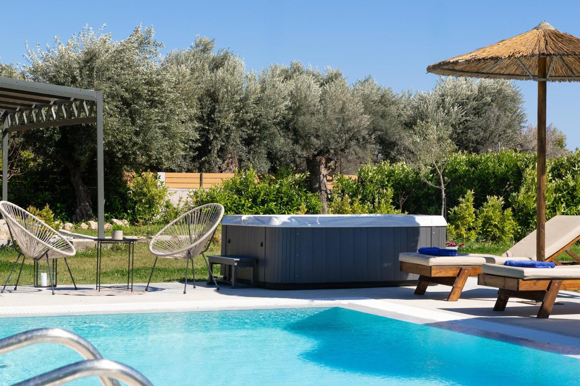 Ethria Pool Villa With Heated Jacuzzi Afándu Kültér fotó